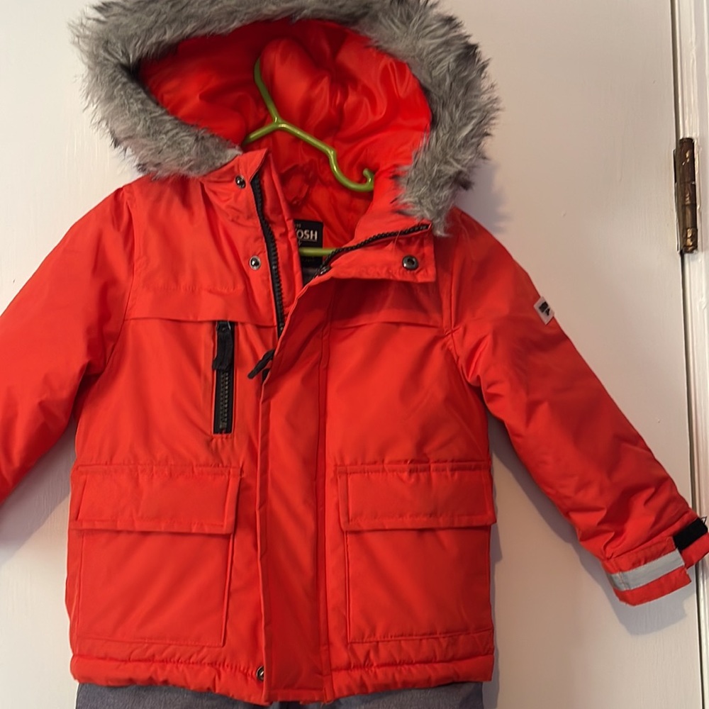 OshKosh B’Gosh winter snowsuit (jacket and bib pants) - Picture 6 of 10